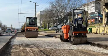 Chișinău: Lucrările de reparație a străzilor continuă și în weekend
