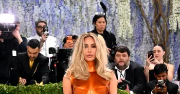 Kim Kardashian angajează un număr șocant de bone. Cum își crește cei patru copii