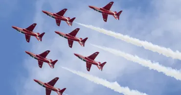 Bloomberg: Британия отменила крупнейшее воздушное шоу из-за ситуации с Ираном