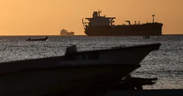 КСИР разъяснил новый порядок прохождения судов через Ормузский пролив