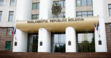 Ședința Parlamentului din 30 iulie, afectată de deficiențe privind transparența