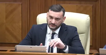 Deputat: Guvernarea mimează austeritatea și extinde aparatul birocratic