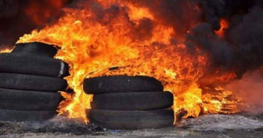 Власти напомнили о запрете на сжигание шин: нарушителям грозит штраф