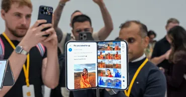 Первый складной iPhone раскупили за считанные минуты после старта заказов