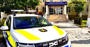 O tânără însărcinată în luna a șasea și iubitul ei, bătuți de trei indivizi la Ialoveni