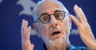 "Доктор Смерть" Ничке создал "капсулу самоубийцы" для пар