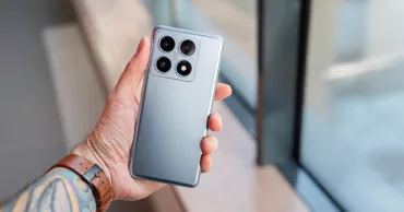 Глава Xiaomi предупредил о росте цен на флагманские смартфоны до 1 500 долларов