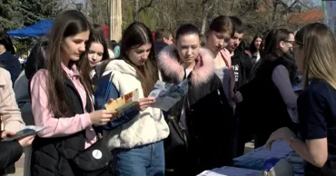 Învață în Moldova: Sute de elevi, prezenți la târgul organizat la Edineț