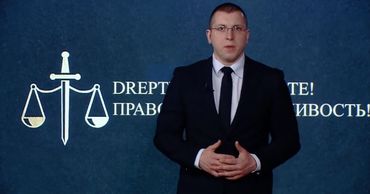 Первый выпуск активист посвятил зарплатам депутатов Парламента, несоизмеримых с зарплатами рядовых граждан.