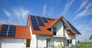 Panouri solare și pompe de căldură, mai ușor de instalat în Moldova. Ce se schimbă