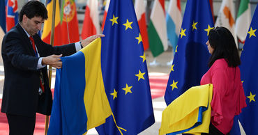 Евросоюз попросил Украину не воспринимать его как банкомат.