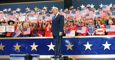 Трамп пообещал американцам по $5 тыс. в случае победы республиканцев на выборах