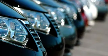 Lovitură pentru piața mașinilor electrice: Prețurile ar putea crește cu 3.000 de euro