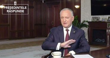 Президент: Нацбанку следует "немного девальвировать лей".