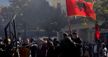 В Албании студенческие протесты охватили новые города