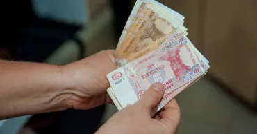 Sondaj: Prioritățile Guvernului ar trebui să fie creșterea salariilor și a pensiilor