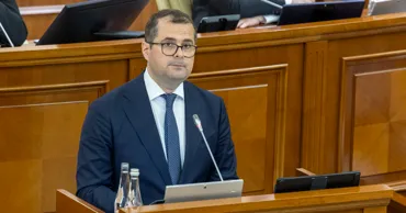 Тофан в парламенте: Проблемы в стране серьезные и не терпят отлагательств