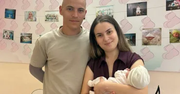 Родившуюся с весом 850 граммов девочку выписали из кишиневской больницы спустя 72 дня