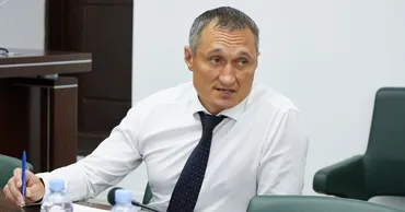 Тарнавский призвал назначить дату выборов, обвинив спикера НСГ в связи с Шором