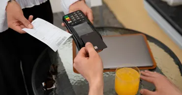 TVA-ul pentru HoReCa și o parte dintre produsele agricole va crește la 12%