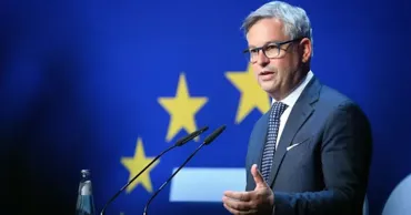 Еврокомиссар предупредил о рисках из-за зависимости от соседей в вопросе границ