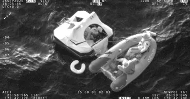 Dramă pe ocean: Un cașalot le-a scufundat iahtul. Mărturiile marinarilor salvați