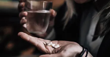 Studiu: Omenirea ar putea dispărea din cauza generației Z și a medicamentelor antidepresive