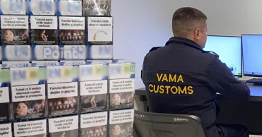 В аэропорту Кишинёва у двух пассажиров обнаружили 400 пачек сигарет