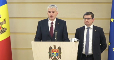 Вице-спикер парламента от фракции ППДП Александр Слусарь.