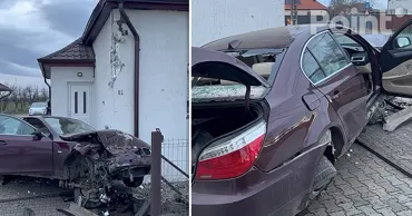 Un șofer beat a zburat de pe șosea și a intrat cu BMW-ul într-o casă în România