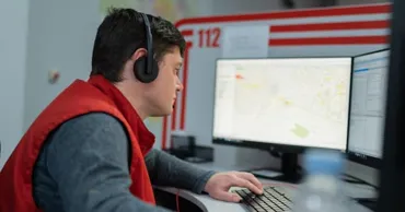 В апреле на номер 112 поступило более 61 тысячи ложных и неэкстренных звонков
