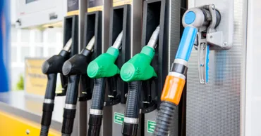 Veste proastă pentru șoferi: Benzina și motorina vor fi mai scumpe vineri