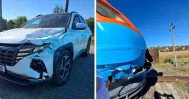 В Новоаненском районе поезд протаранил Hyundai: в авто находились два человека