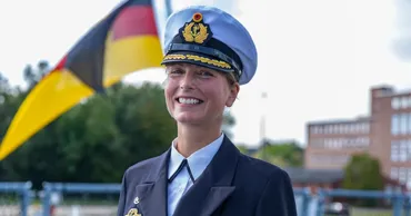 В Германии женщина впервые возглавила боевой корабль