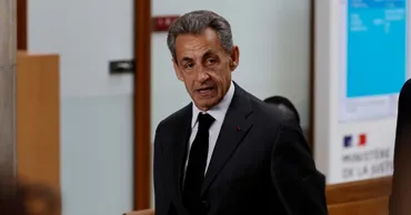 Ливийские власти требуют у Саркози компенсацию почти в €10 млн