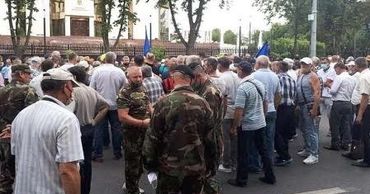 В ходе протестов ветеранов задержаны семь человек.