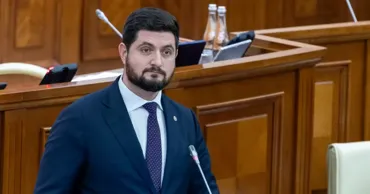 Парламент отклонил вотум недоверия министру энергетики Дорину Жунгиету