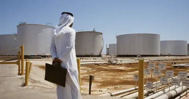 Добыча нефти в ОАЭ сократилась вдвое из-за конфликта с Ираном