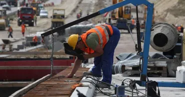 Anunț pentru muncitorii din Israel: Permisele de muncă ar putea fi prelungite automat