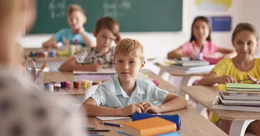 Elevii din clasa a IV-a vor primi din nou note la disciplinele de examen