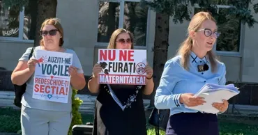 Жительницы Штефан-Водского района вышли на протест против закрытия роддома