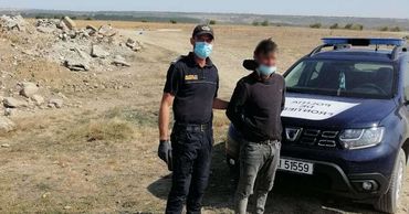 Румынские пограничники задержали молдаванина, пытавшегося незаконно попасть в страну.