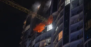 Ночная атака России на Киев и Одессу: дрон попал в жилую многоэтажку