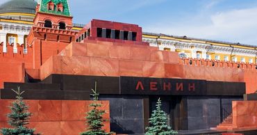 Американский художник хочет выкупить тело Ленина.