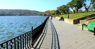 În zona Parcului Valea Morilor din Chișinău ar putea apărea o parcare