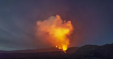 Alertă pentru moldovenii care merg în Sicilia: Etna, sub monitorizare