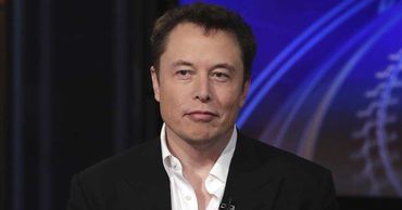 Илона Маска обвинили в расизме из-за твита про инопланетян.