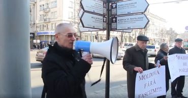 Жители столицы вышли на протест против недавнего назначения Багаса.