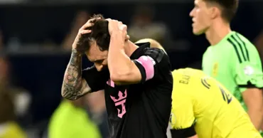 Messi a fost amendat, după ce și-a plesnit adversarul peste față în timpul unui meci