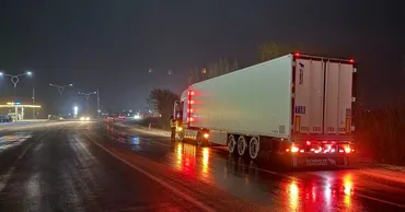 Poliția îndeamnă șoferii să fie prudenți din cauza condițiilor meteorologice nefavorabile